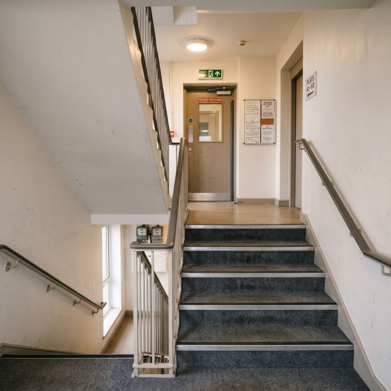 Communal Stairwell Carpets: Who Pays – Freeholder, Managing Agent or Leaseholders?